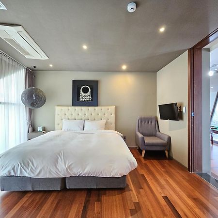 Jeju Hotel Scarboro Σεογκουίπο Εξωτερικό φωτογραφία